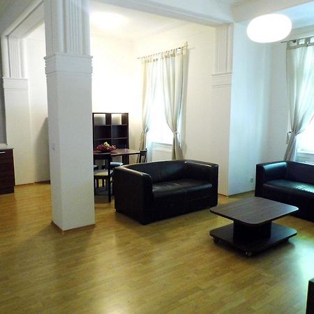 Lion Apartments Medena, Big Size, High Ceilings Bratislava Quarto foto