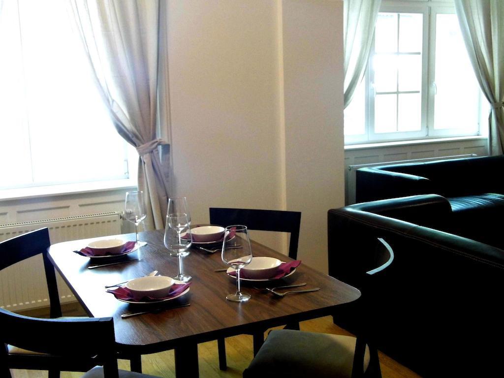 Lion Apartments Medena, Big Size, High Ceilings Bratislava Quarto foto