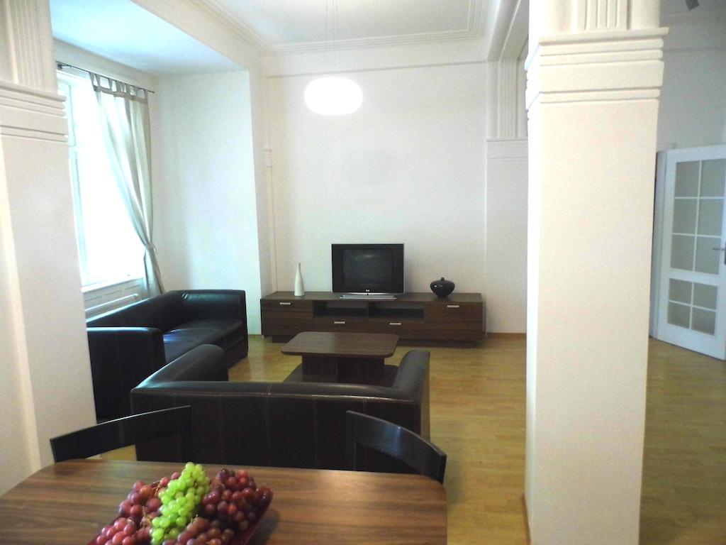 Lion Apartments Medena, Big Size, High Ceilings Bratislava Quarto foto