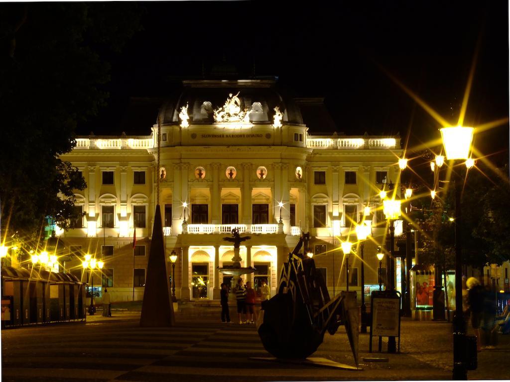 Lion Apartments Medena, Big Size, High Ceilings Bratislava Exterior foto