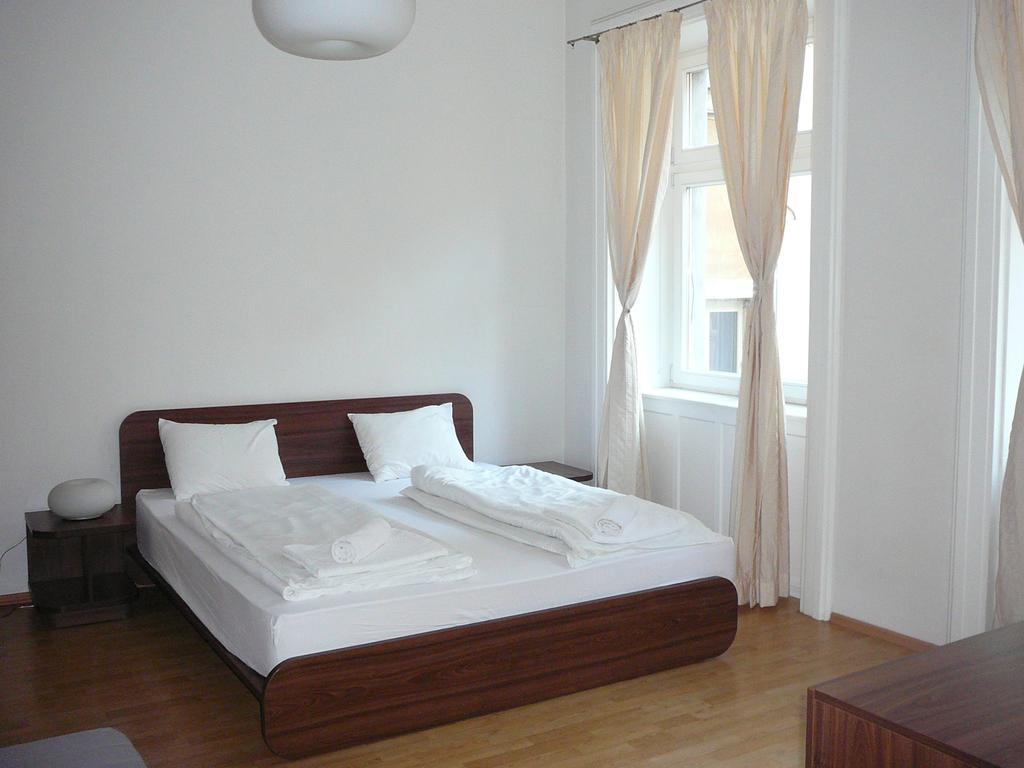 Lion Apartments Medena, Big Size, High Ceilings Bratislava Exterior foto