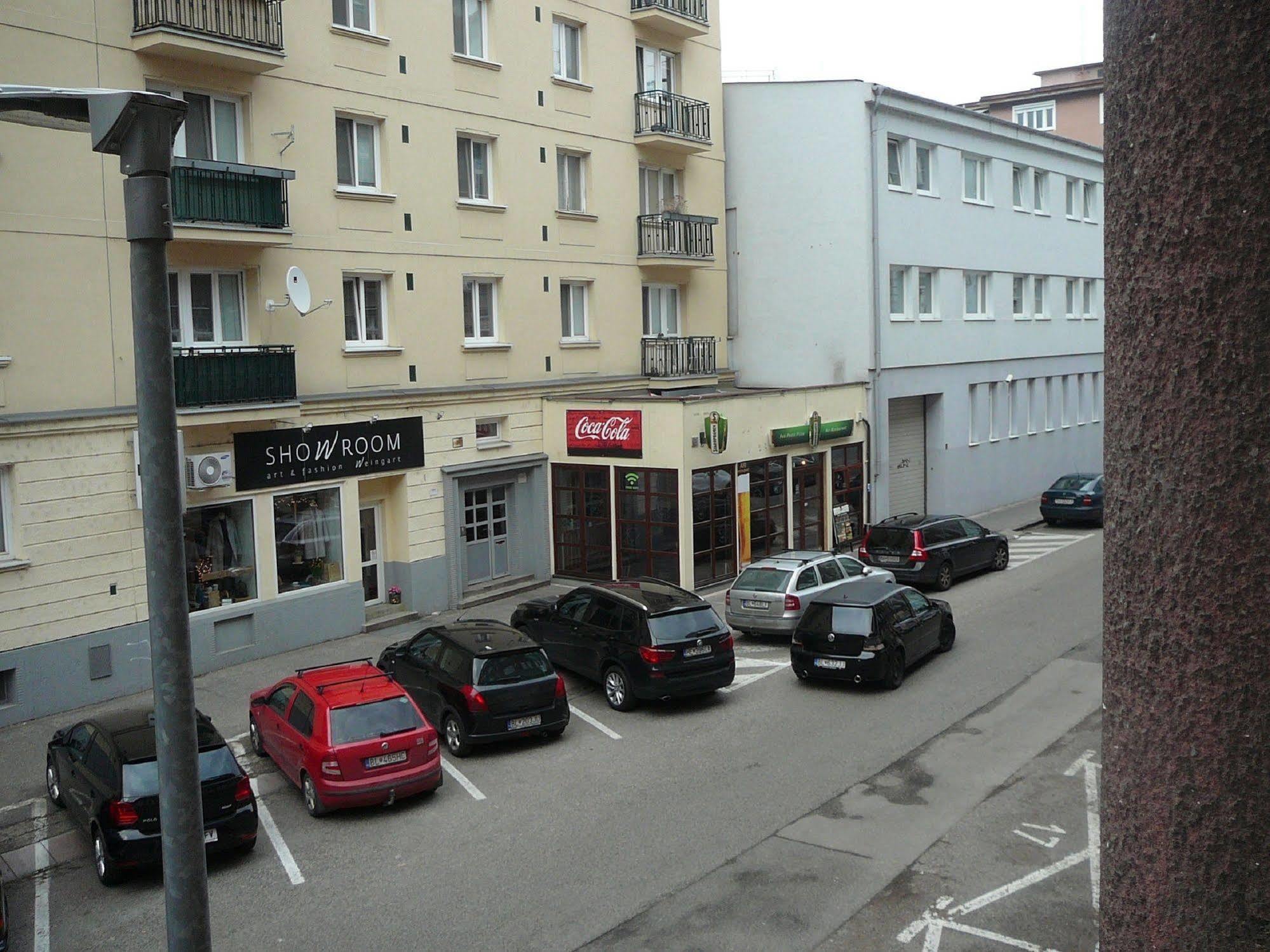 Lion Apartments Medena, Big Size, High Ceilings Bratislava Exterior foto