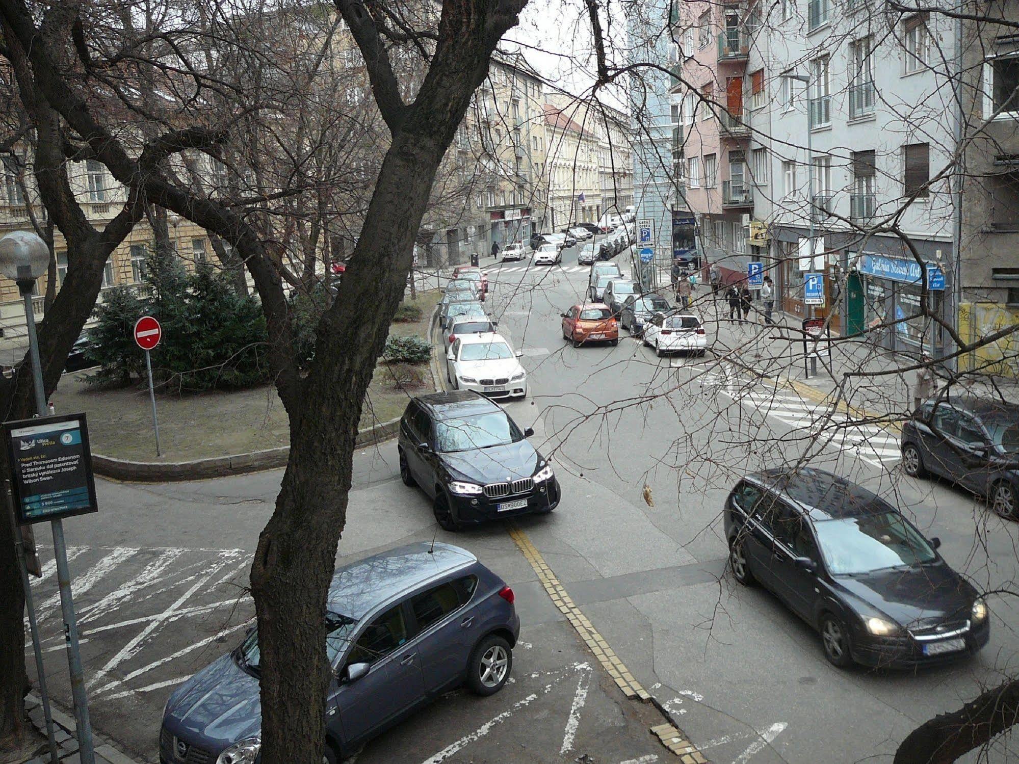 Lion Apartments Medena, Big Size, High Ceilings Bratislava Exterior foto