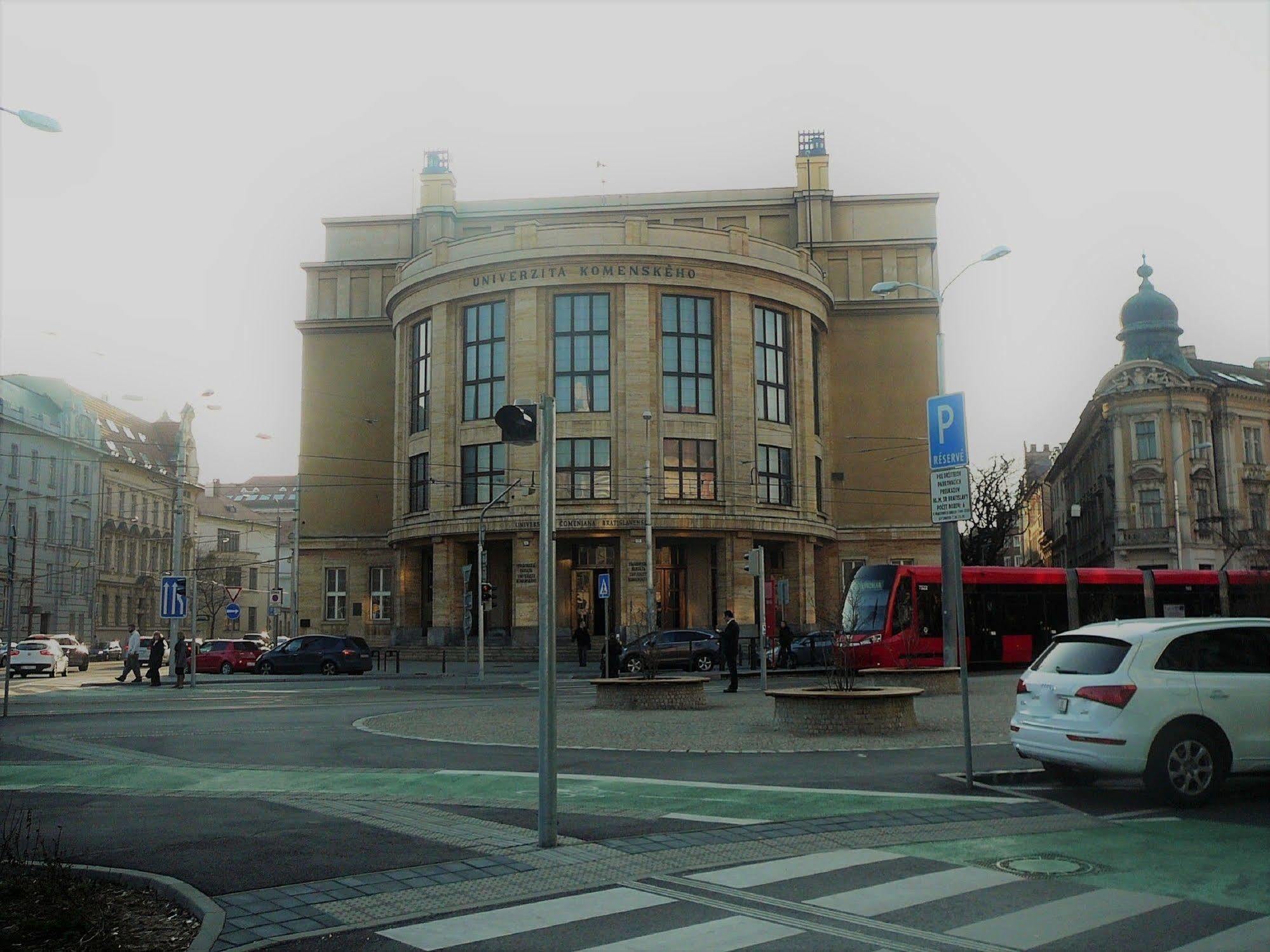 Lion Apartments Medena, Big Size, High Ceilings Bratislava Exterior foto