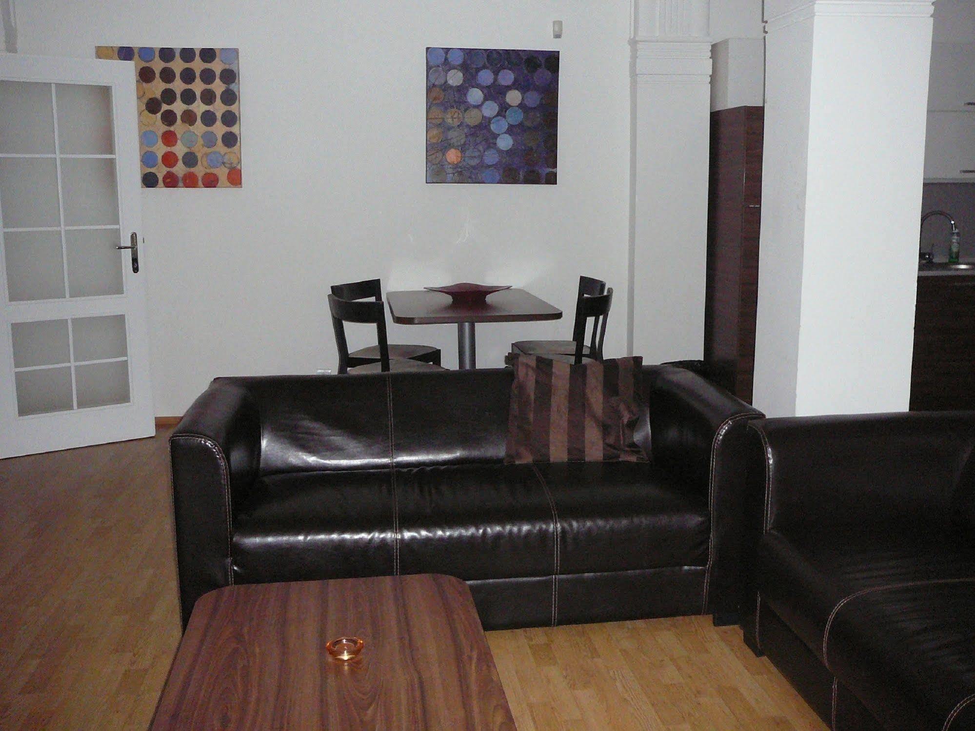 Lion Apartments Medena, Big Size, High Ceilings Bratislava Exterior foto